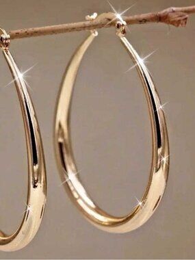 Sleek Oval Drop Gold Hoop Earrings Versatile Chic Women’s Jewelry